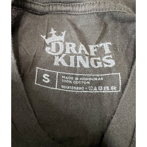 DRAFT KINGS Crew Neck Tee Shirt Men Small Black Subdued Logo Short Sleeve Cotton - Picture 4 of 5